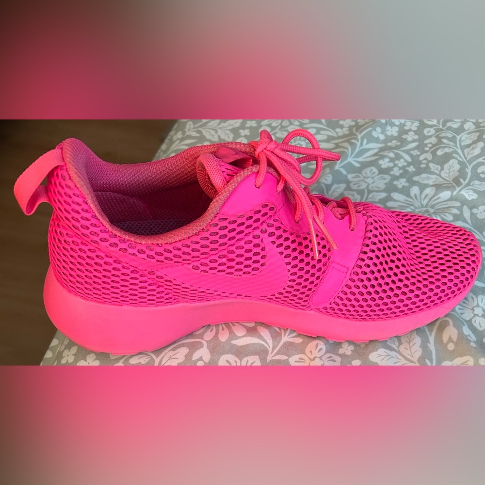 Nike Pink Mesh Shoes